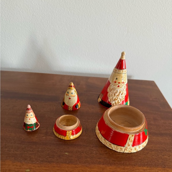 Nesting Santas (3) - Picture 4 of 7